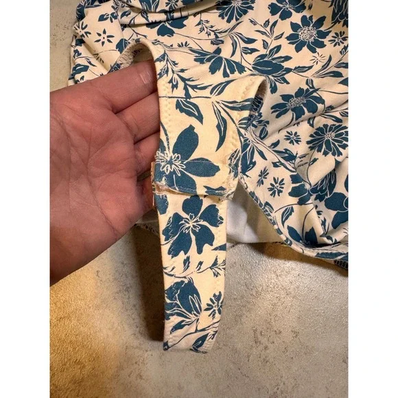 Free People Intimately One Shoulder Puff Sleeve Floral Bodysuit Teal Cream XS - Picture 4 of 7